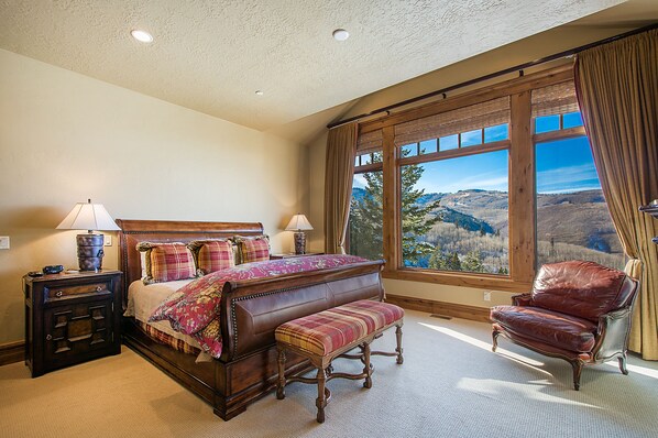 5 bedrooms, iron/ironing board, travel crib, free WiFi