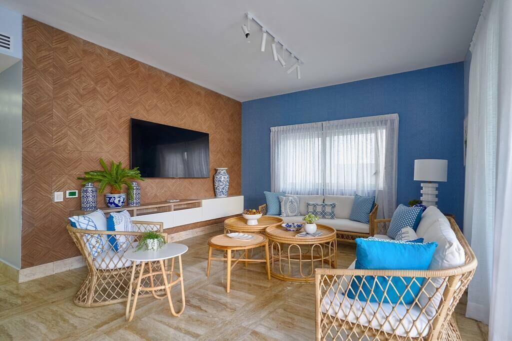 Téléviseur, bureau