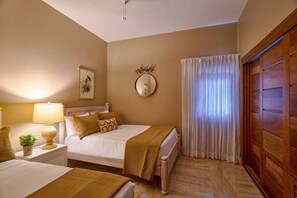 2 bedrooms, iron/ironing board, travel cot, WiFi
