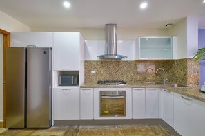 Fridge, microwave, oven, stovetop