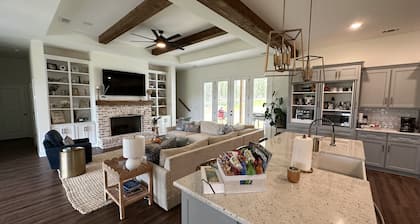 Masters Tournament 6bed New Home on 40 acres private gated. 8miles from ANGC.