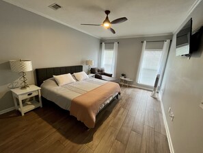 3 Schlafzimmer, Schreibtisch, kostenloses WLAN, Bettwäsche