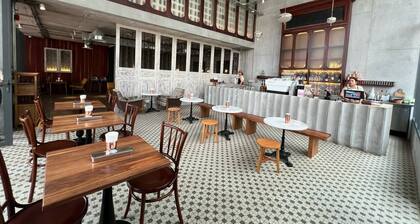 SAAT Residence @ Rose Apple Square - walking distance to downtown & old market