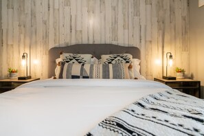 4 多间卧室、办公桌、熨斗/熨衣板、旅行婴儿床