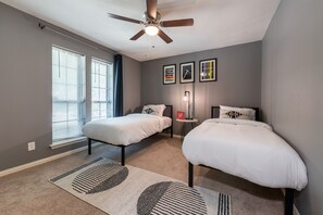 4 bedrooms, desk, iron/ironing board, travel crib