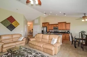 Smart TV, table tennis, stereo