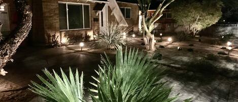 المنطقة المحيطة بالمنشأة