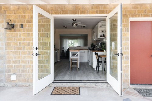 Charming Cottage near the heart of Old Town Scottsdale