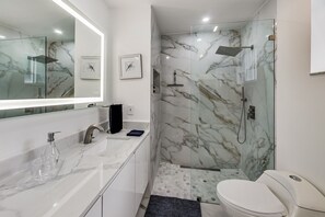 Combined shower/bathtub, hair dryer