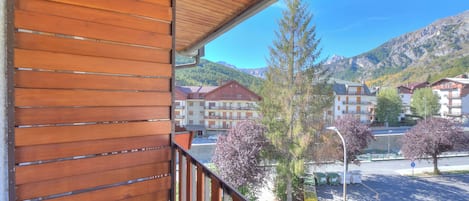 Family Apartment, 2 Bedrooms, Balcony (Il Rododendro in the city center) | Balcony