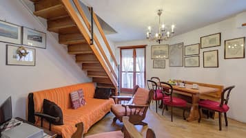 Familienapartment, Mehrere Schlafzimmer (Il Rododendro (City Center)) | Wohnbereich