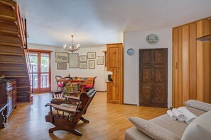 Living area - Il Rododendro  (City Center) (Bardonecchia)