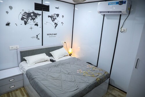 Infinity Sea View Stay - best food around