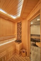 Parihoitohuone(ita), turkkilainen sauna, vartalohoitoja, aromaterapiaa