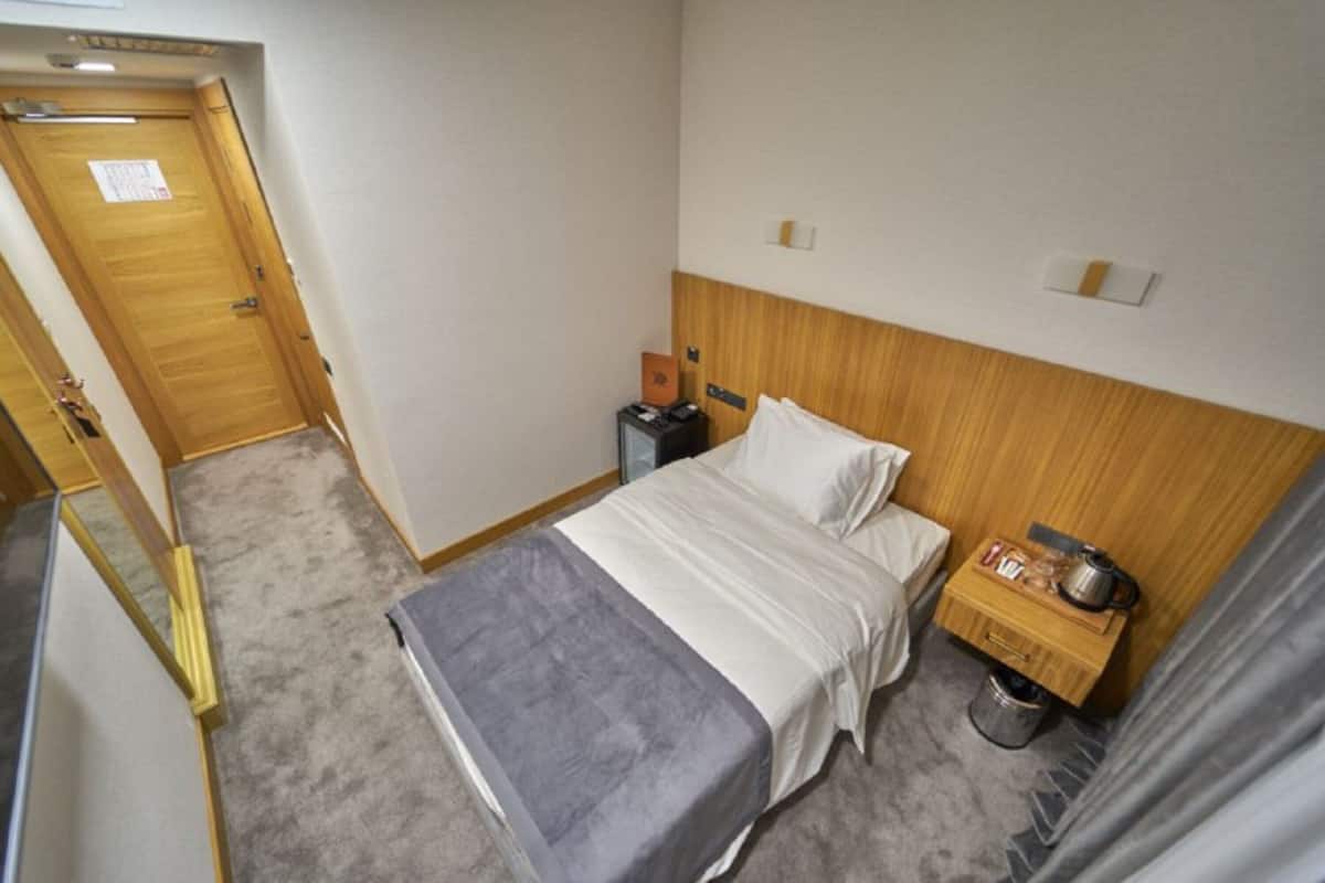Standard Single Room | Hypo-allergenic bedding available, down comforters, pillowtop beds