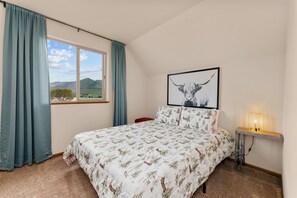 4 dormitorios, escritorio, wifi gratis y ropa de cama