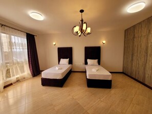 3 bedrooms, iron/ironing board, free WiFi, bed sheets - Arabic Luxe Apartment (Mombasa)