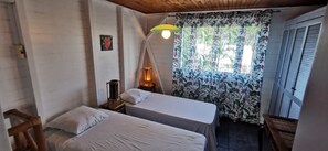 4 عدّة غرف نوم ومكتب ومكواة/لوح كي وواي فاي مجانًا