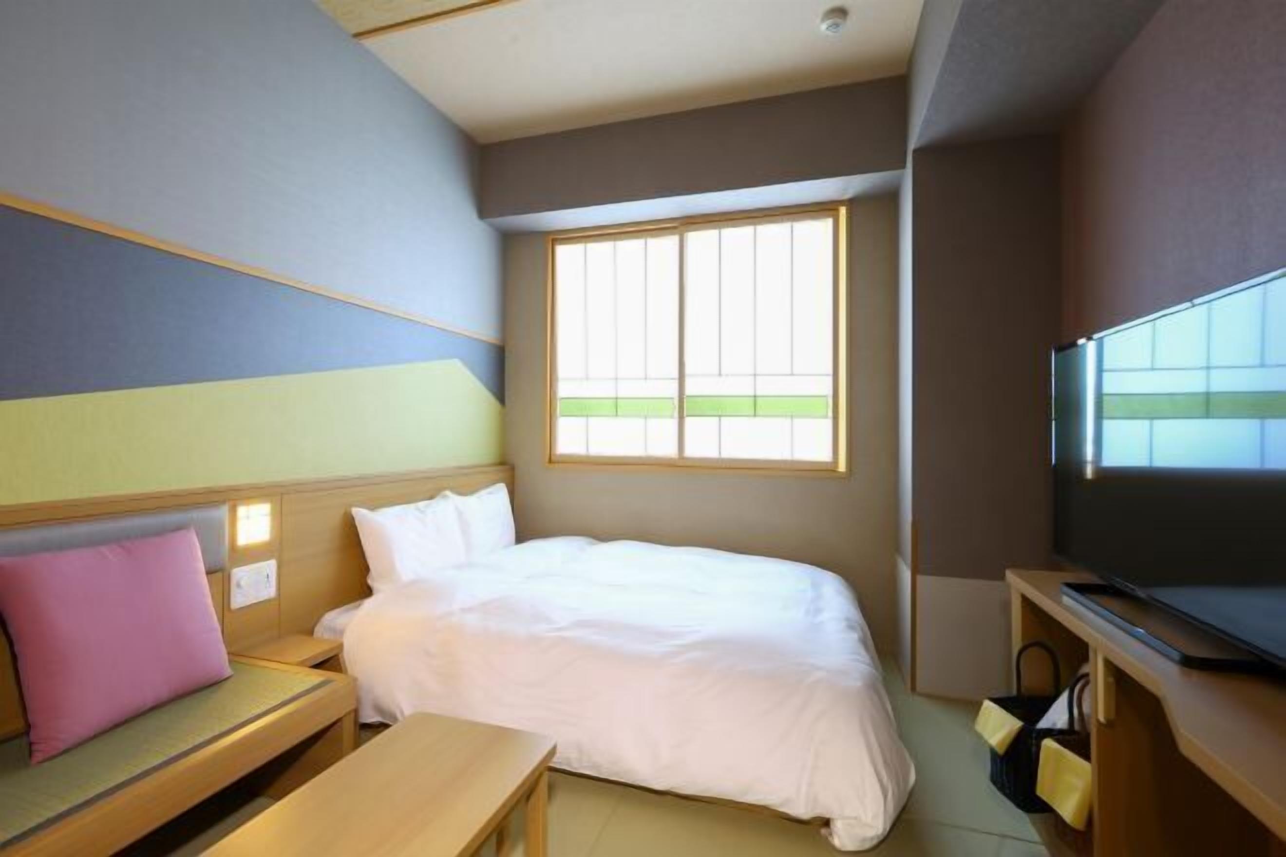 羽絨被、熨斗/熨衣板、免費無線上網、床單