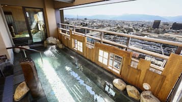 Sauna, spa tub, hot springs