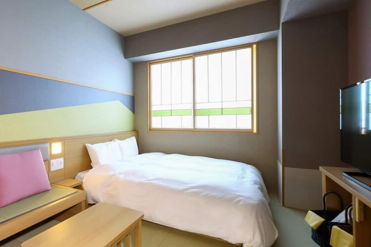 Down duvets, iron/ironing board (on request), free WiFi, bed sheets