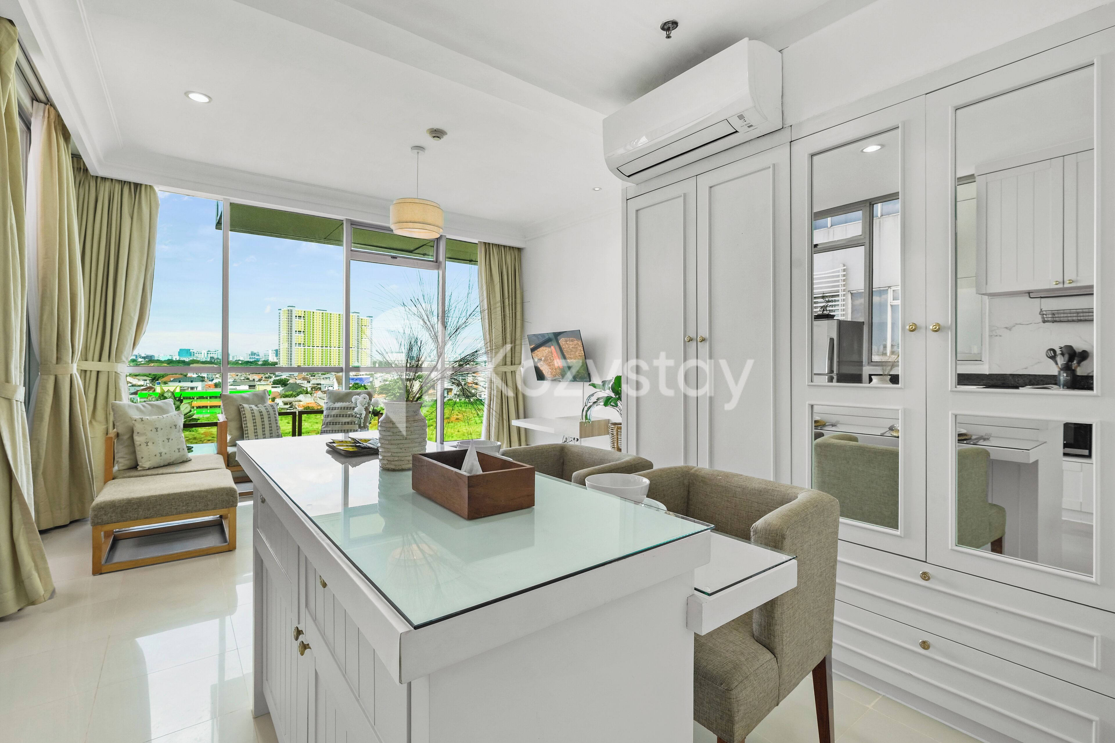 Apartment, 1 Bedroom | Dining room