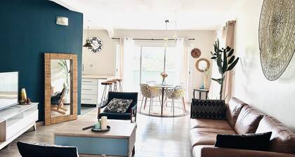 Modern apartment in the center of the island, 10 minutes from the beaches.