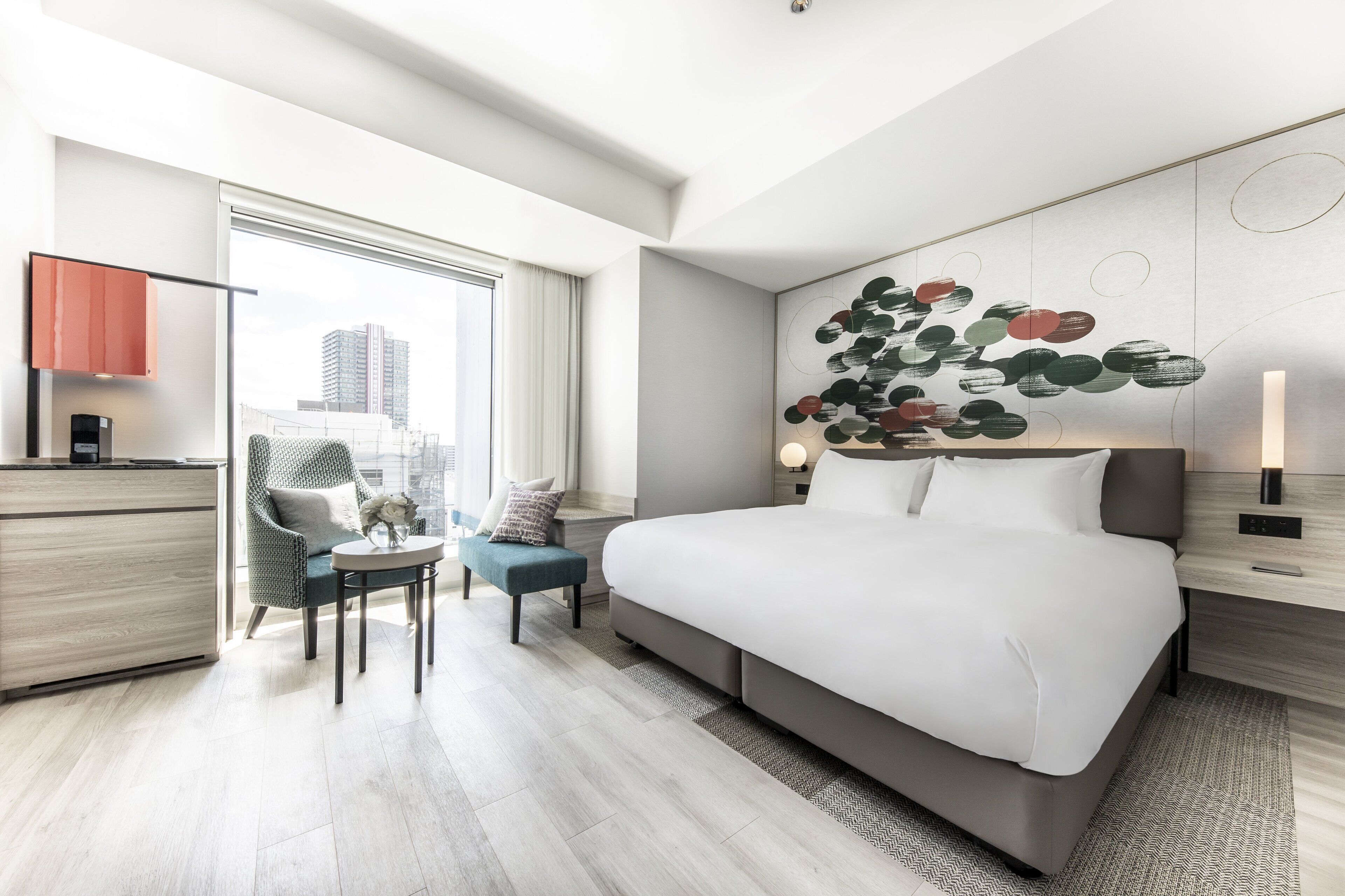 Premium bedding, in-room safe, blackout drapes, iron/ironing board