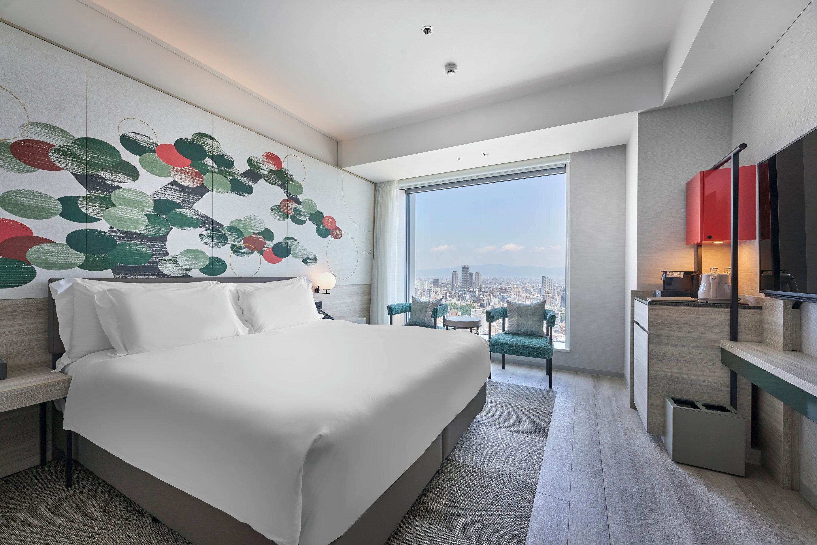 Premium bedding, in-room safe, blackout curtains, iron/ironing board