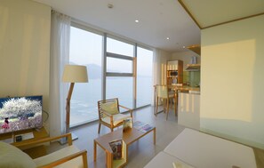 Apartamento família | 2 quartos, cofres nos quartos, cortinas blackout, quartos à prova de som