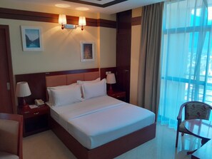 Standard dubbelrum | Värdeförvaringsskåp på rummet, individuell inredning och unika möbler