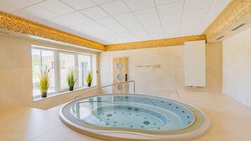 Sauna, steam room, hot stone massages, sports massages, massages