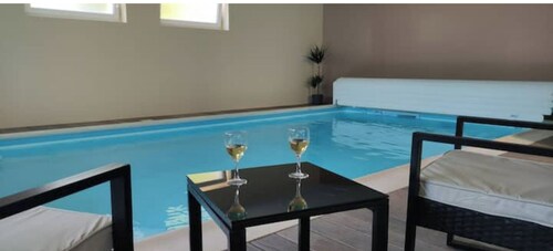 Magnifique Villa Avec Piscine Intérieure