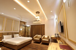 Quarto família, 1 cama King, para fumantes, vista para a cidade | Roupas de cama premium, quartos à prova de som, Wi-Fi de cortesia