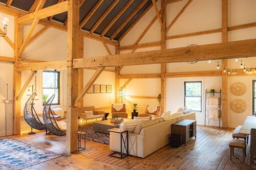 The Hemlock- Timber Frame Barndominium