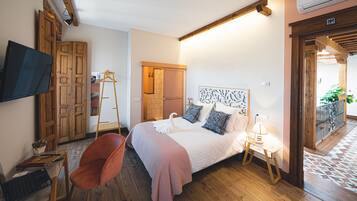 Superior Room, 1 Queen Bed with Sofa bed | 1 bedroom, Frette Italian sheets, premium bedding, down comforters