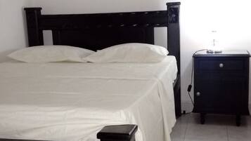 Room, 2 Bedrooms, Smoking, Balcony | 2 bedrooms