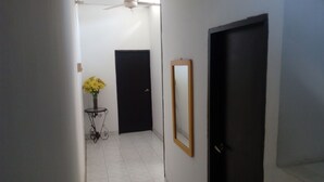 ห้องพัก, 2 ห้องนอน, สูบบุหรี่ได้, ระเบียง | ภายใน