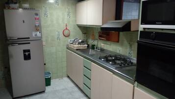 Room, 2 Bedrooms, Smoking, Balcony | Interior