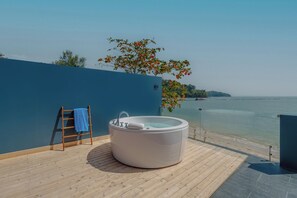 Grand Deluxe Ocean View ( Adults Only) | Blackout drapes, soundproofing, bed sheets - Hotel Tide Phuket (Ratsada)