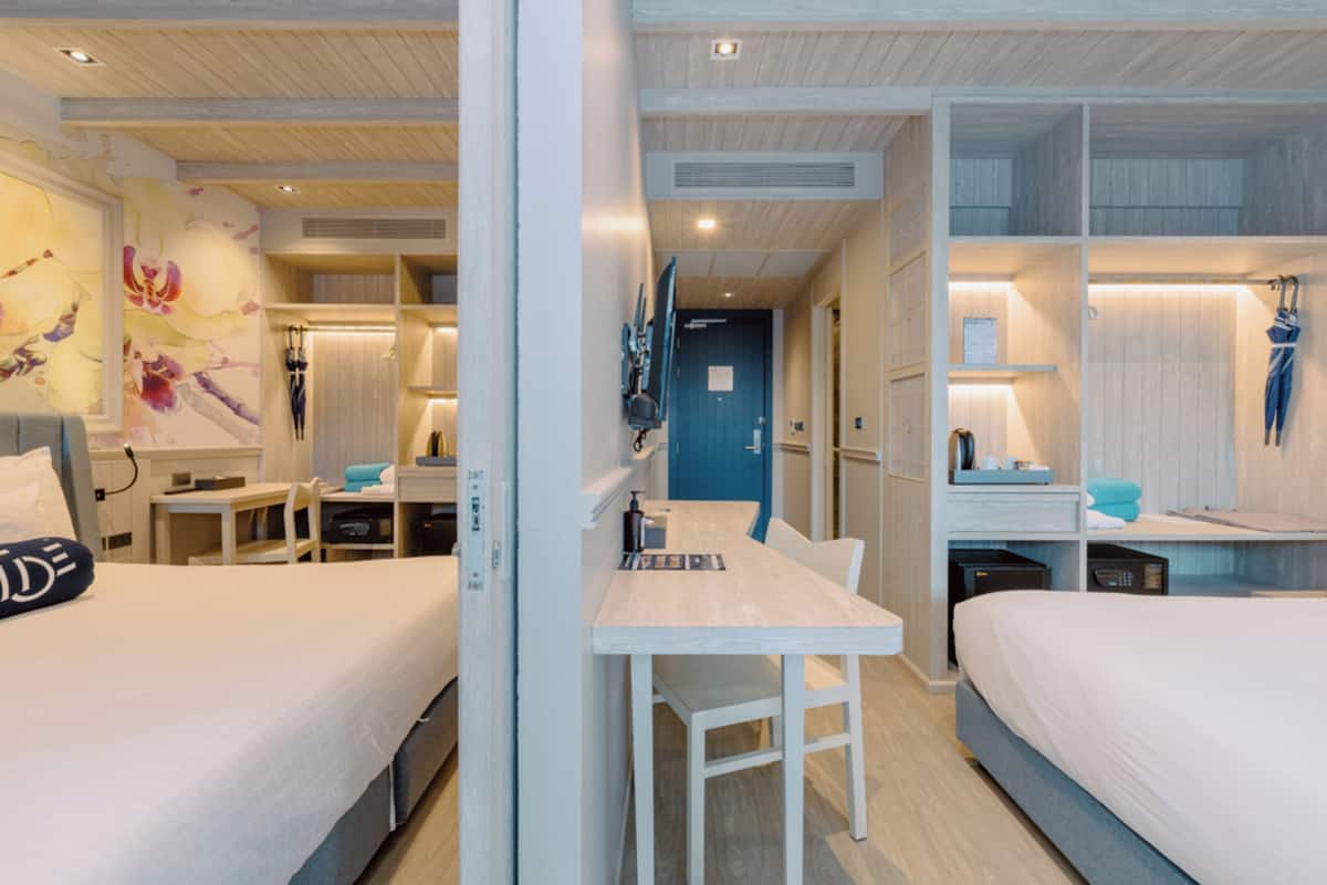 1 bedroom, blackout drapes, soundproofing, bed sheets