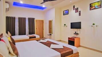 Deluxe Triple Room | Free WiFi, bed sheets