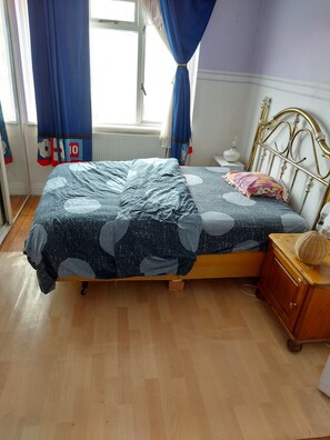 1 bedroom, iron/ironing board, WiFi, bed sheets