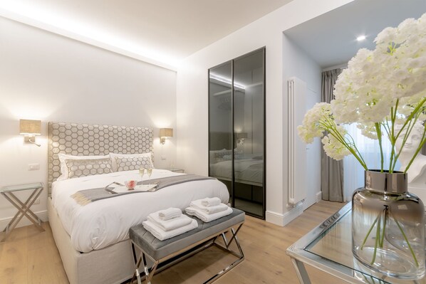 3 chambres, fer et planche à repasser, lit parapluie, Wi-Fi gratuit