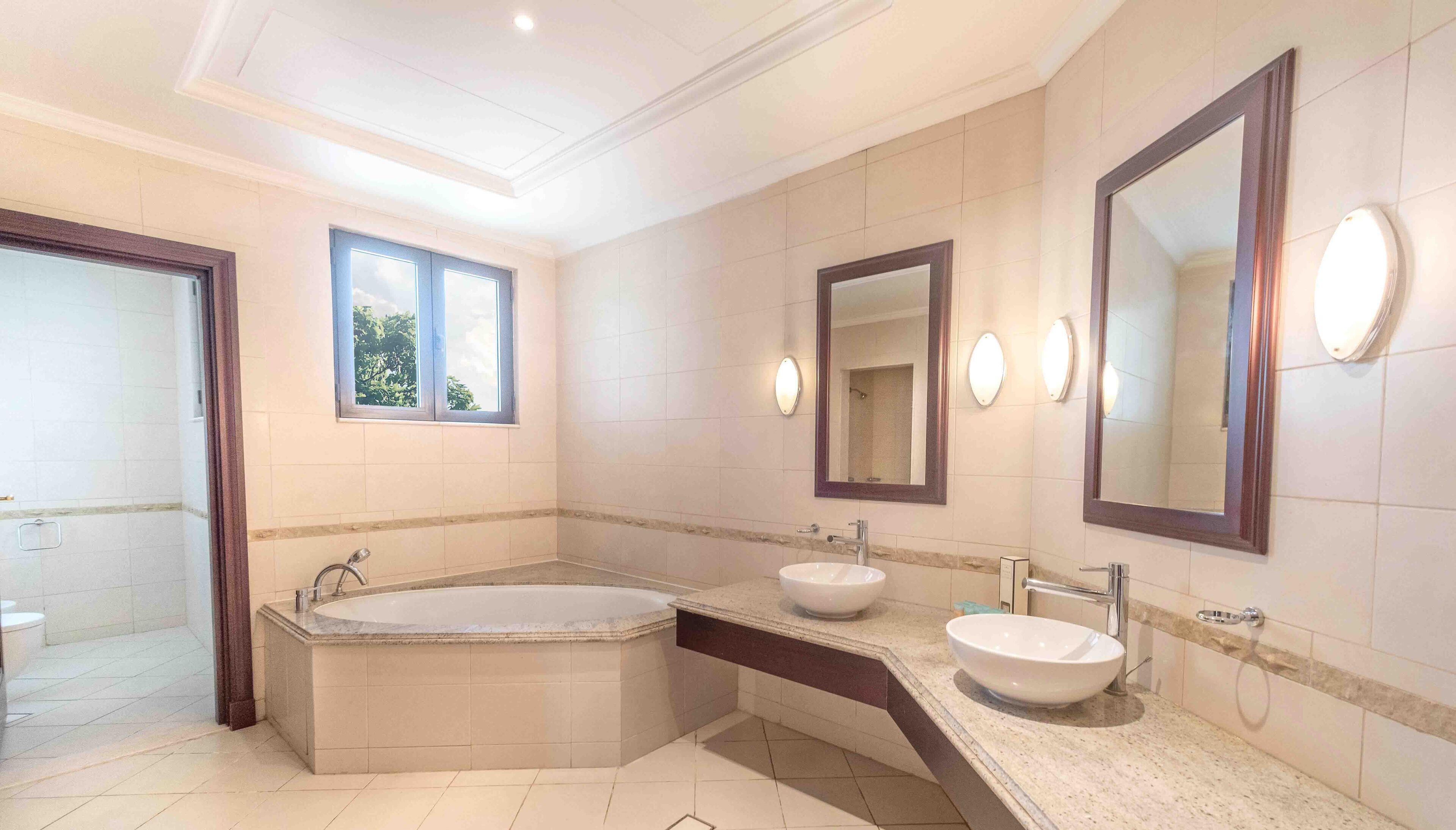 Photo - LUX The Luxury Sunny Shores Palm Villa