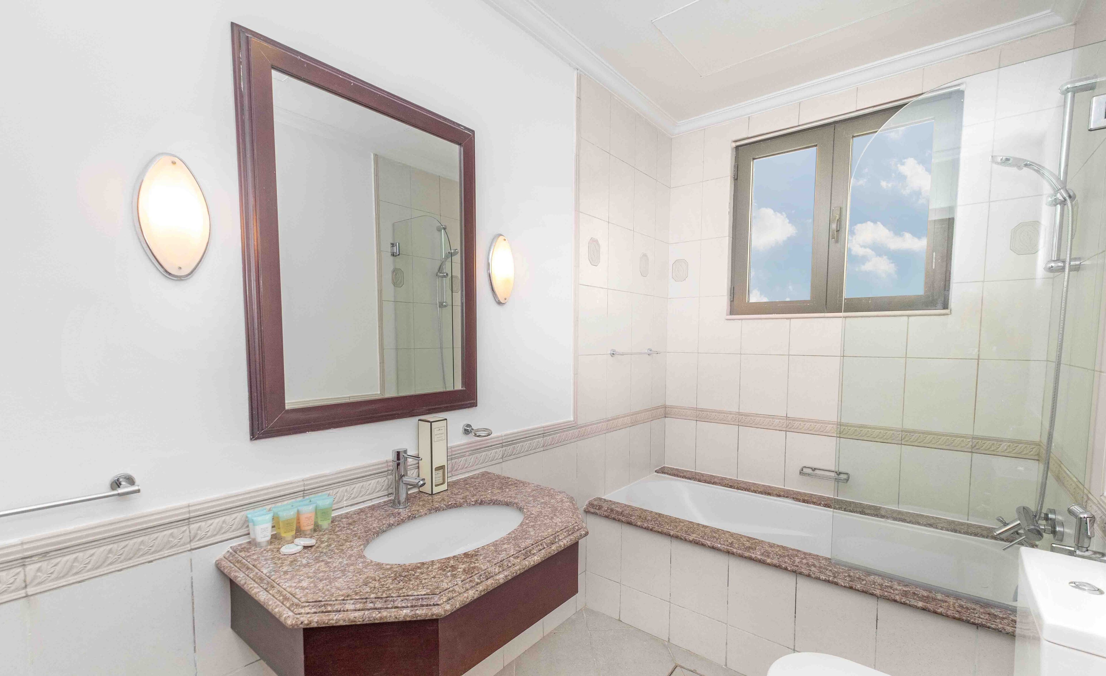Photo - LUX The Luxury Sunny Shores Palm Villa
