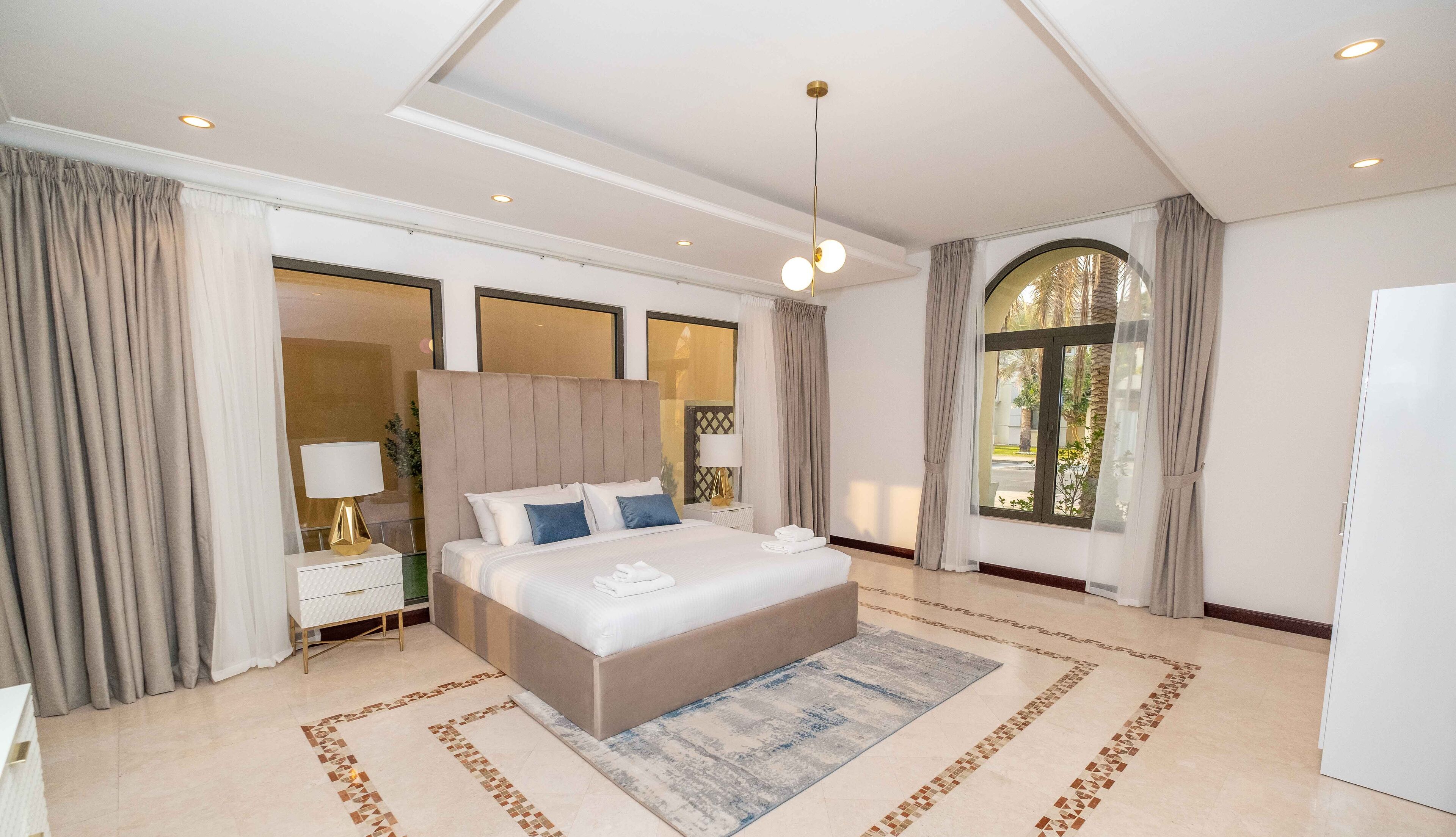 Photo - LUX The Luxury Sunny Shores Palm Villa