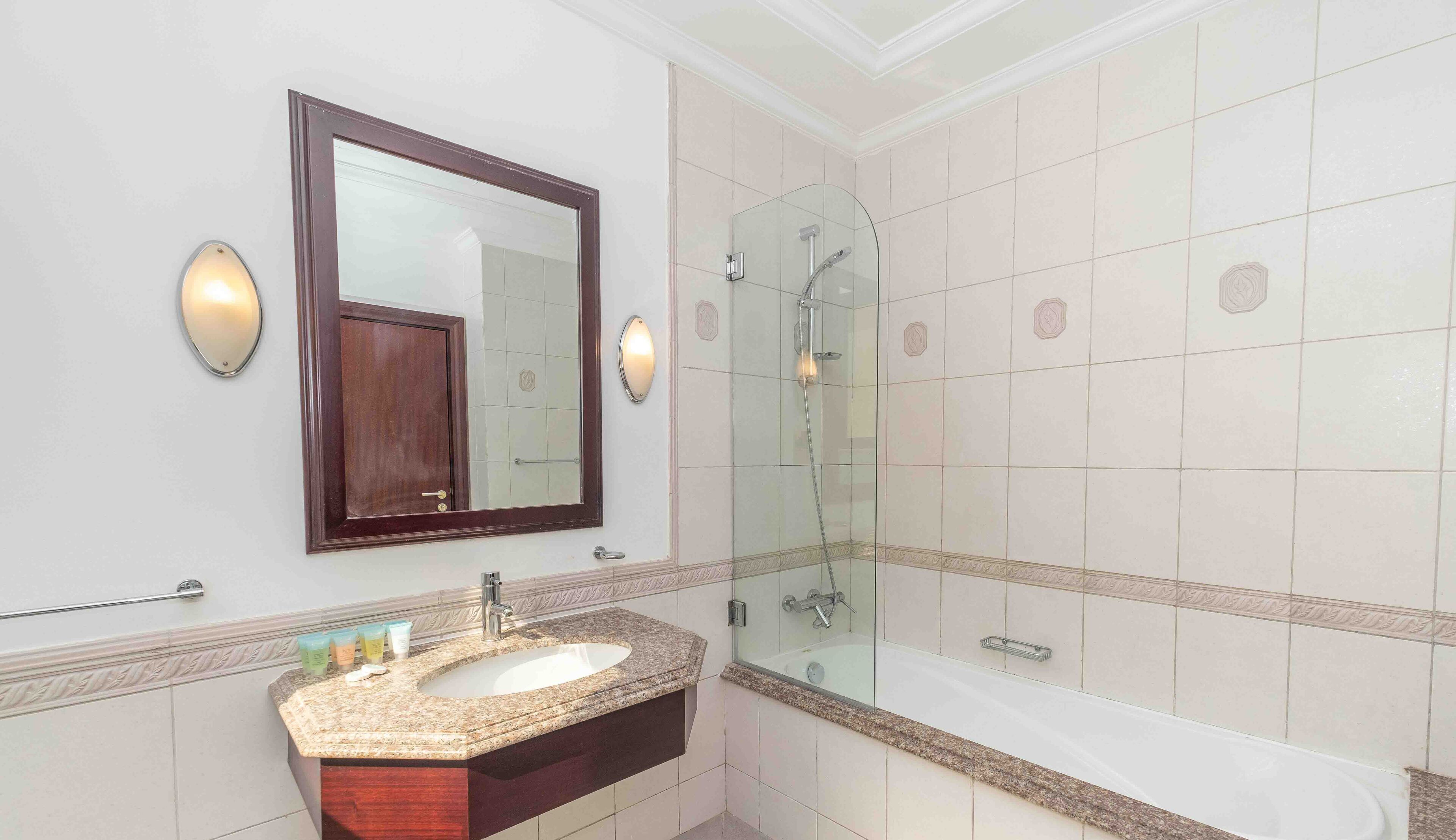 Photo - LUX The Luxury Sunny Shores Palm Villa