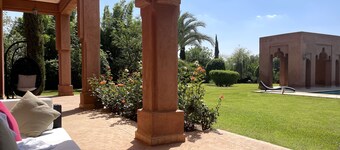 Tranquility in a Maison de Maître on the route de l'Ourika