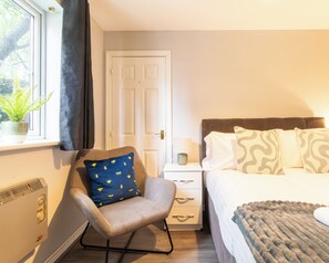 2 chambres, fer et planche à repasser, accès au Wi-Fi (inclus)